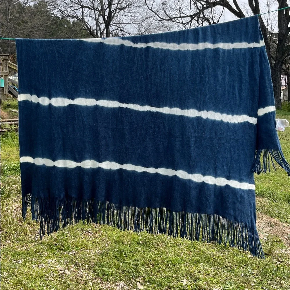 Navy Blue / White Tie Dye Knit Fringe Soft Throw Blanket Artisan NY Home Brand